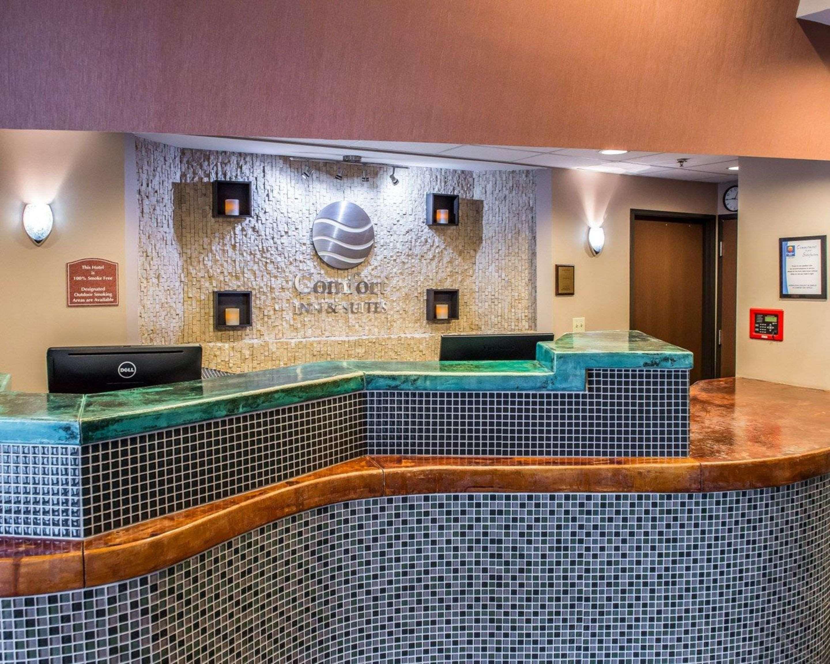 Hometowne Studios & Suites Washington Exterior photo