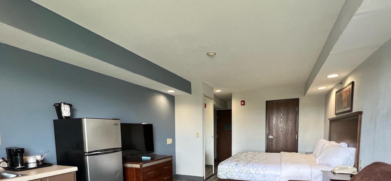 Hometowne Studios & Suites Washington Exterior photo